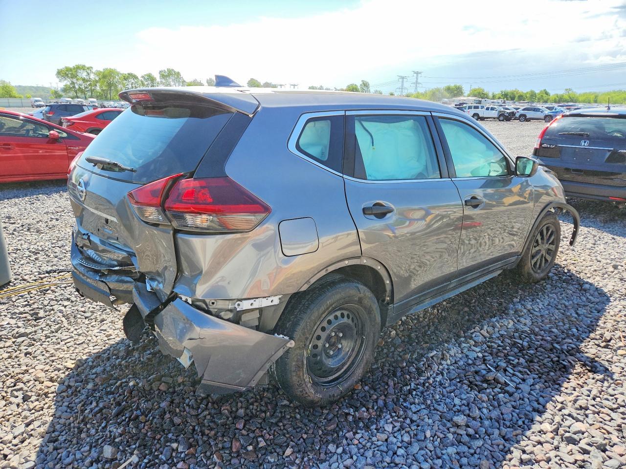 2018 Nissan Rogue S - Фото 3