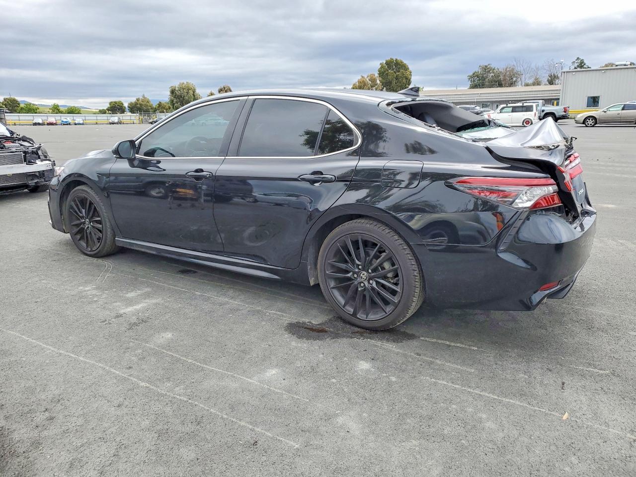 2022 Toyota Camry Xse - Фото 2