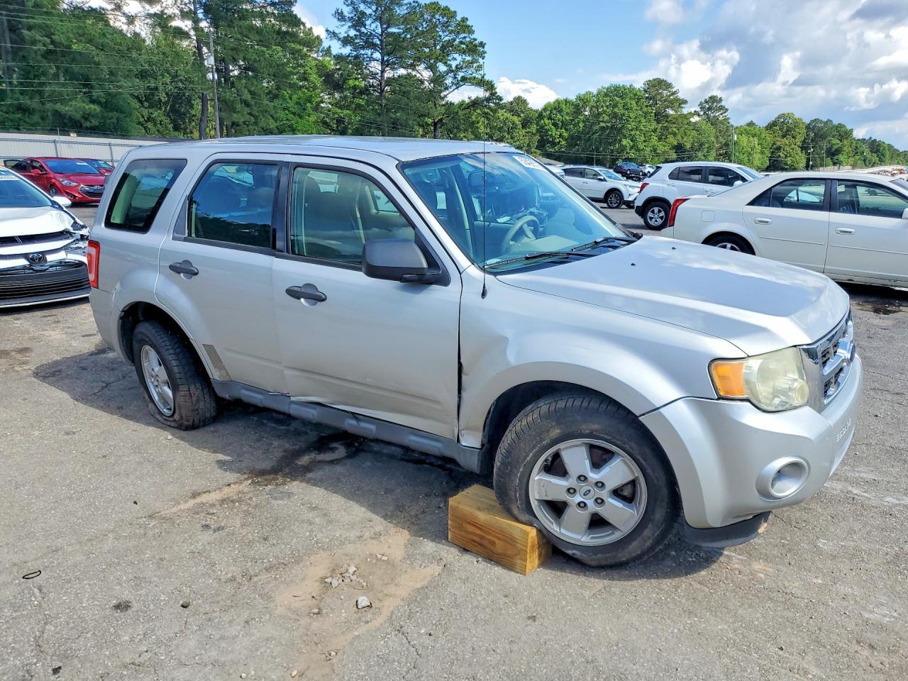 2009 Ford Escape Xls - Фото 4