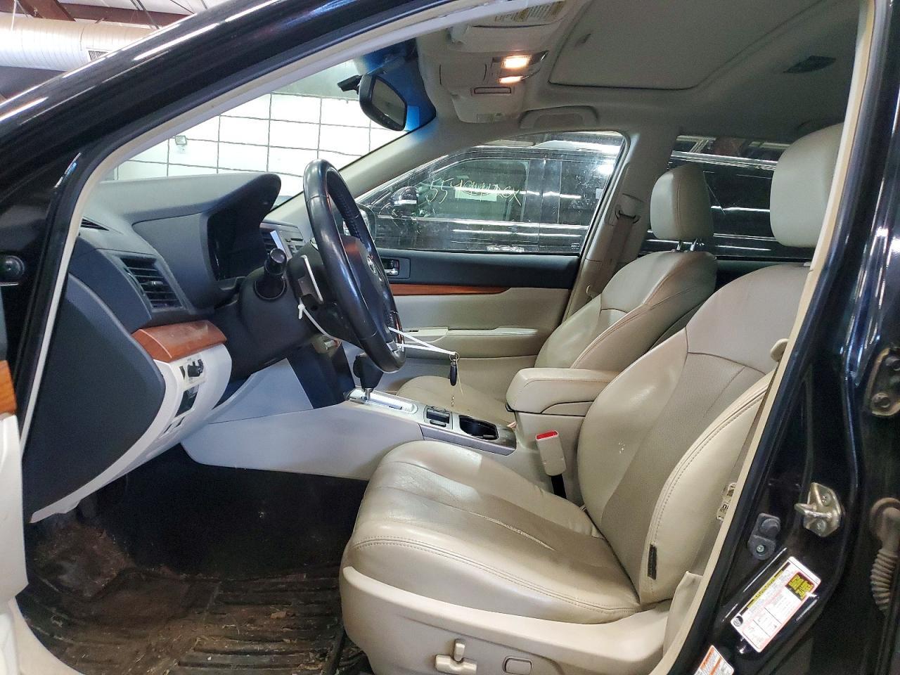 2014 Subaru Outback 2.5I Limited - Image 7