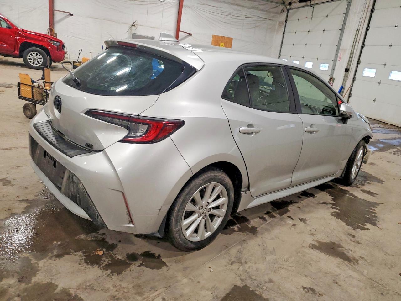 2024 Toyota Corolla Hatchback Se - Фото 3