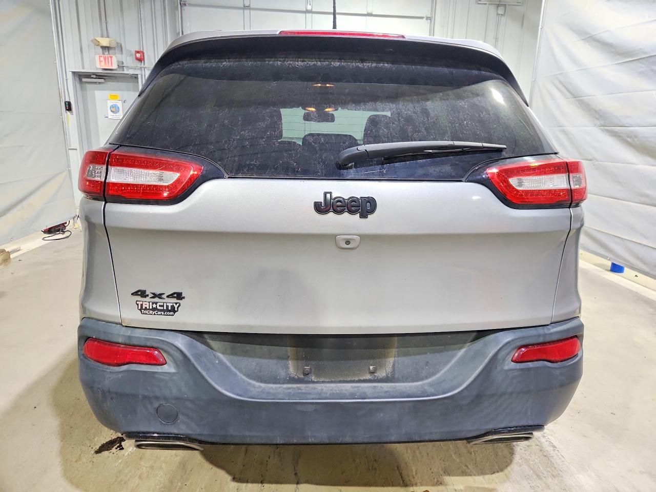 2016 Jeep Cherokee Latitude - Фото 6