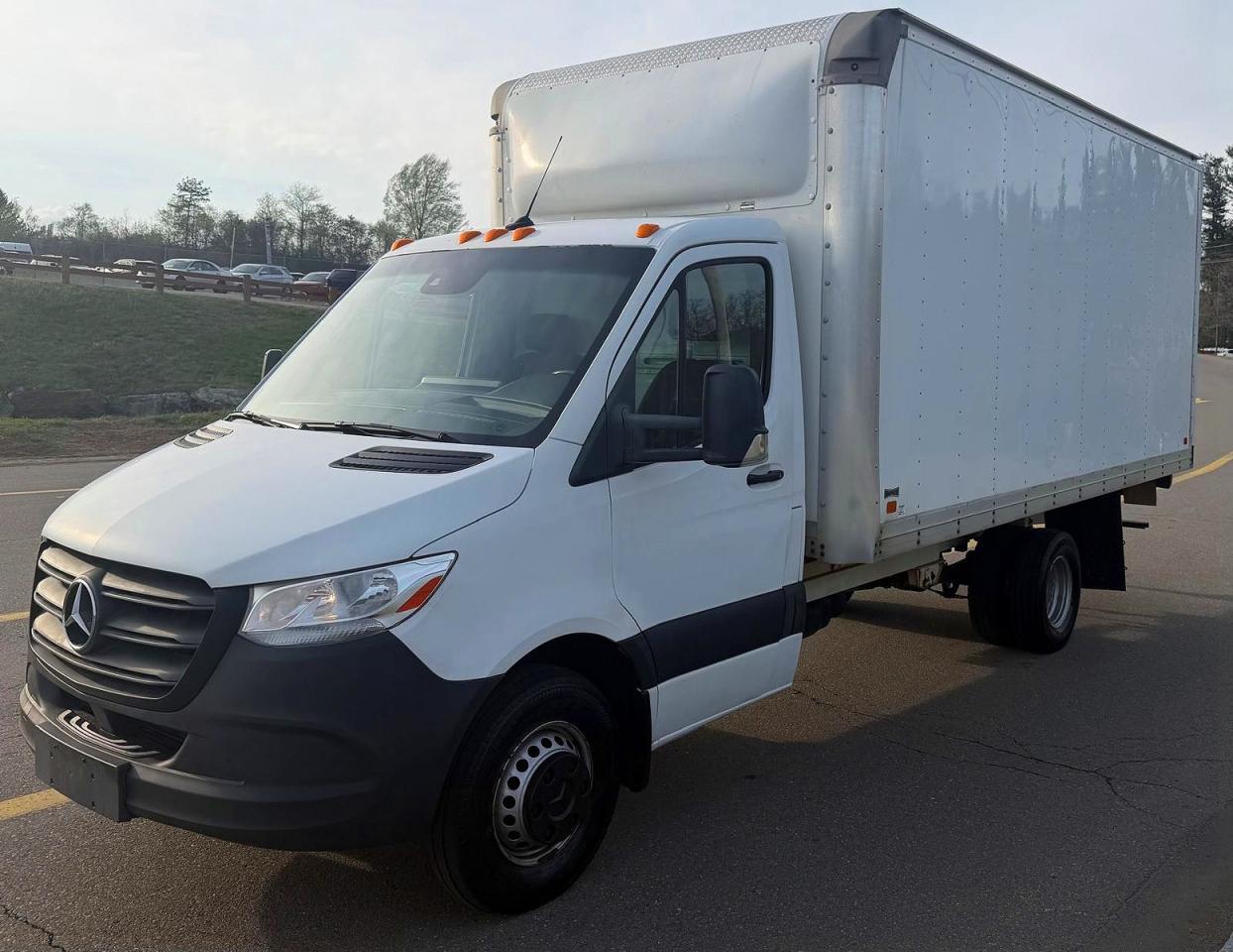 2021 Mercedes-Benz Sprinter 4500 - Фото 2