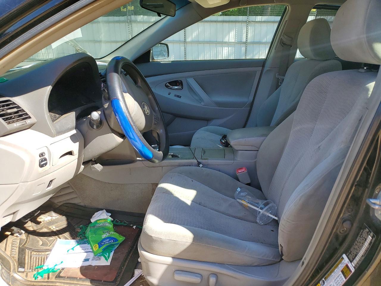 2011 Toyota Camry Le - Фото 7
