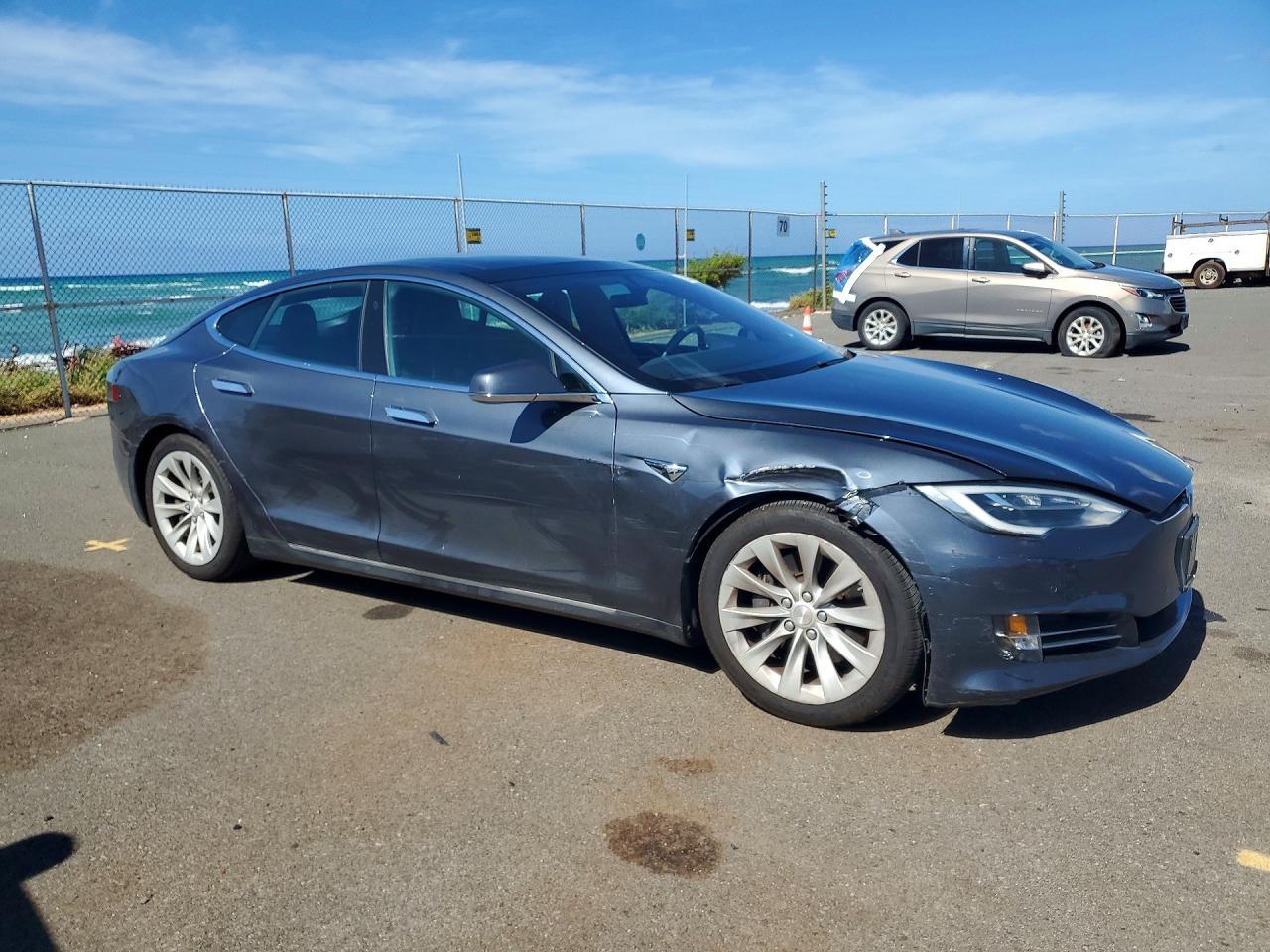 2016 Tesla Model S - Image 4