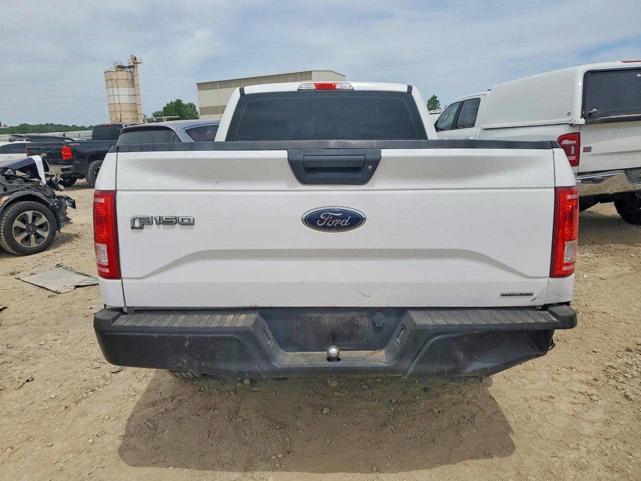 2016 Ford F150 - Фото 6