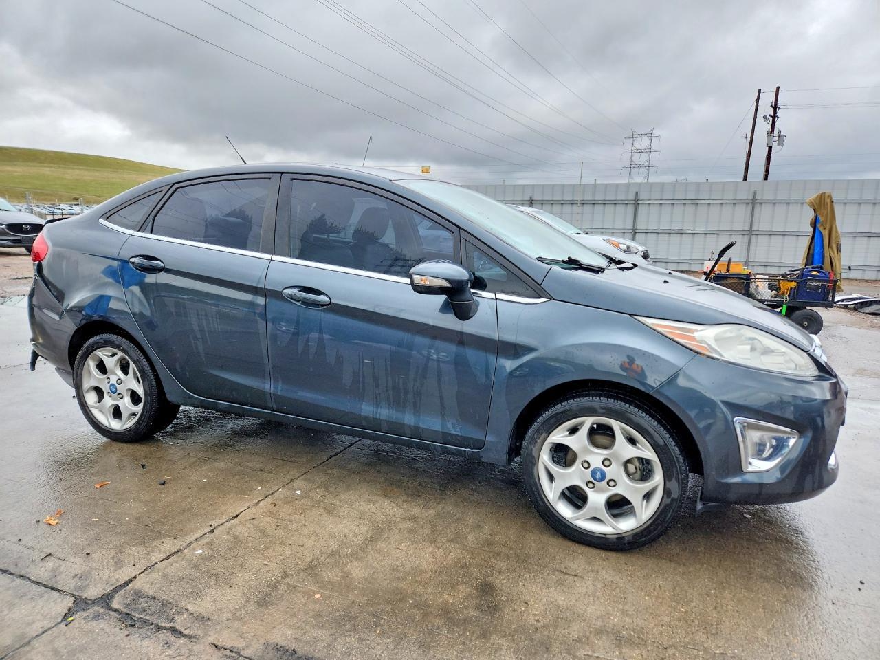2011 Ford Fiesta Sel - Фото 4