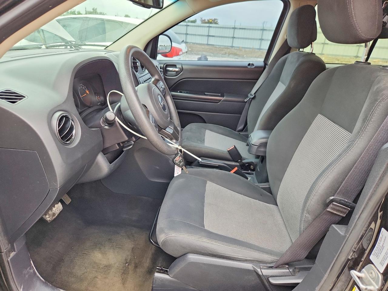 2016 Jeep Compass Sport - Фото 7