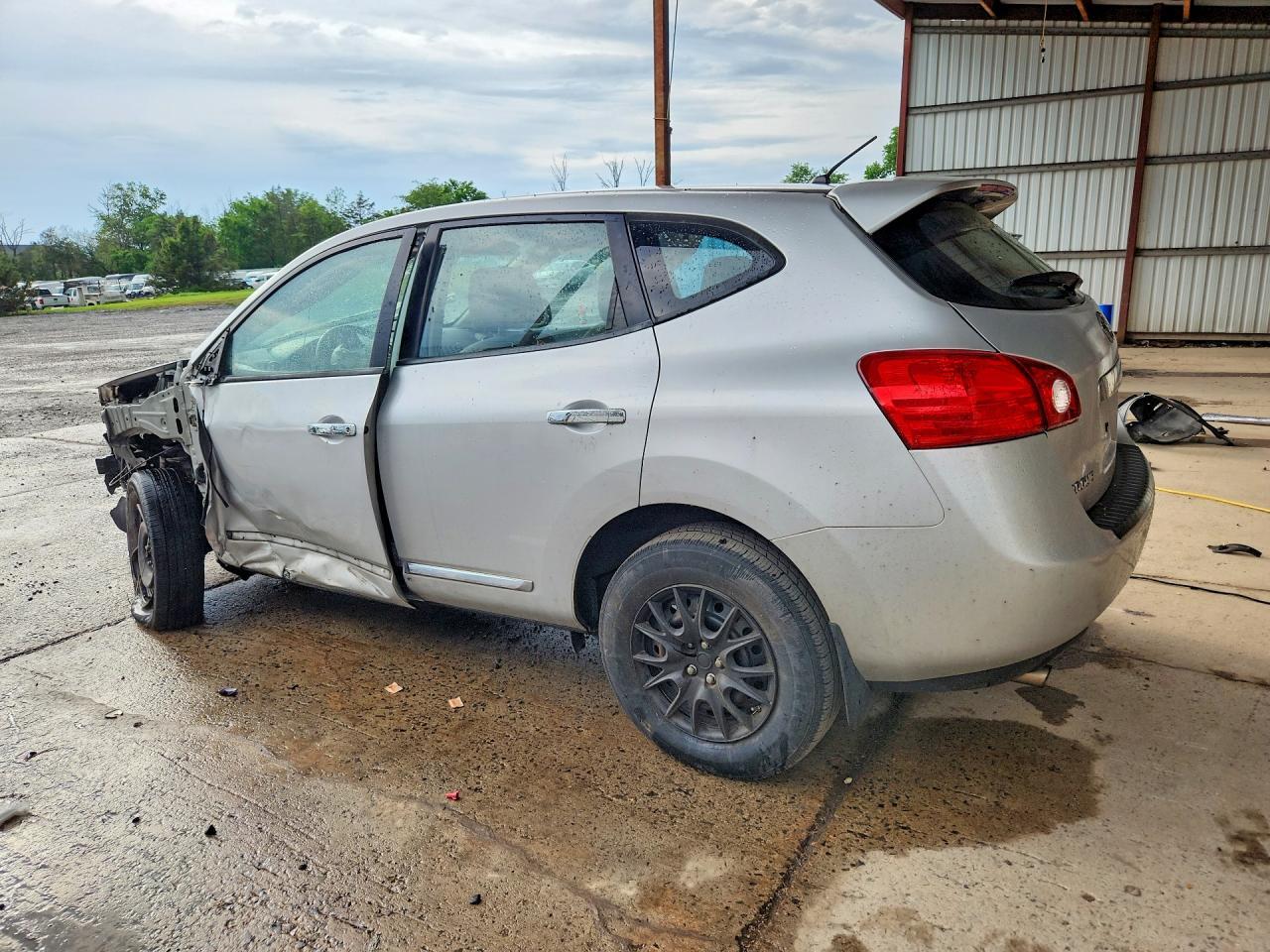 2012 Nissan Rogue S - Image 2