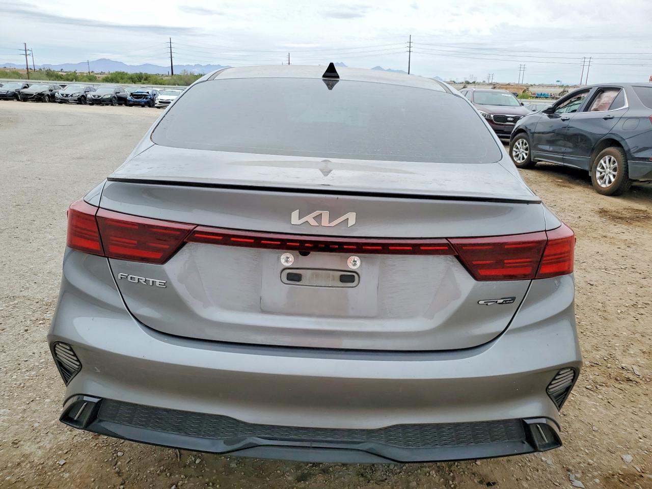 2023 Kia Forte Gt Line - Фото 6
