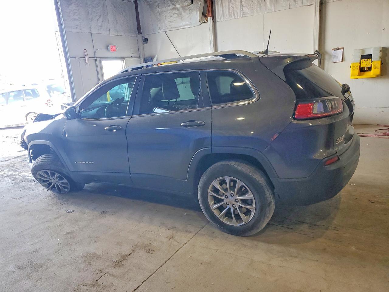 2020 Jeep Cherokee Latitude Plus - Фото 2