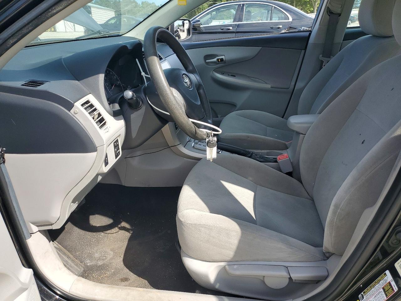 2012 Toyota Corolla Le - Image 7