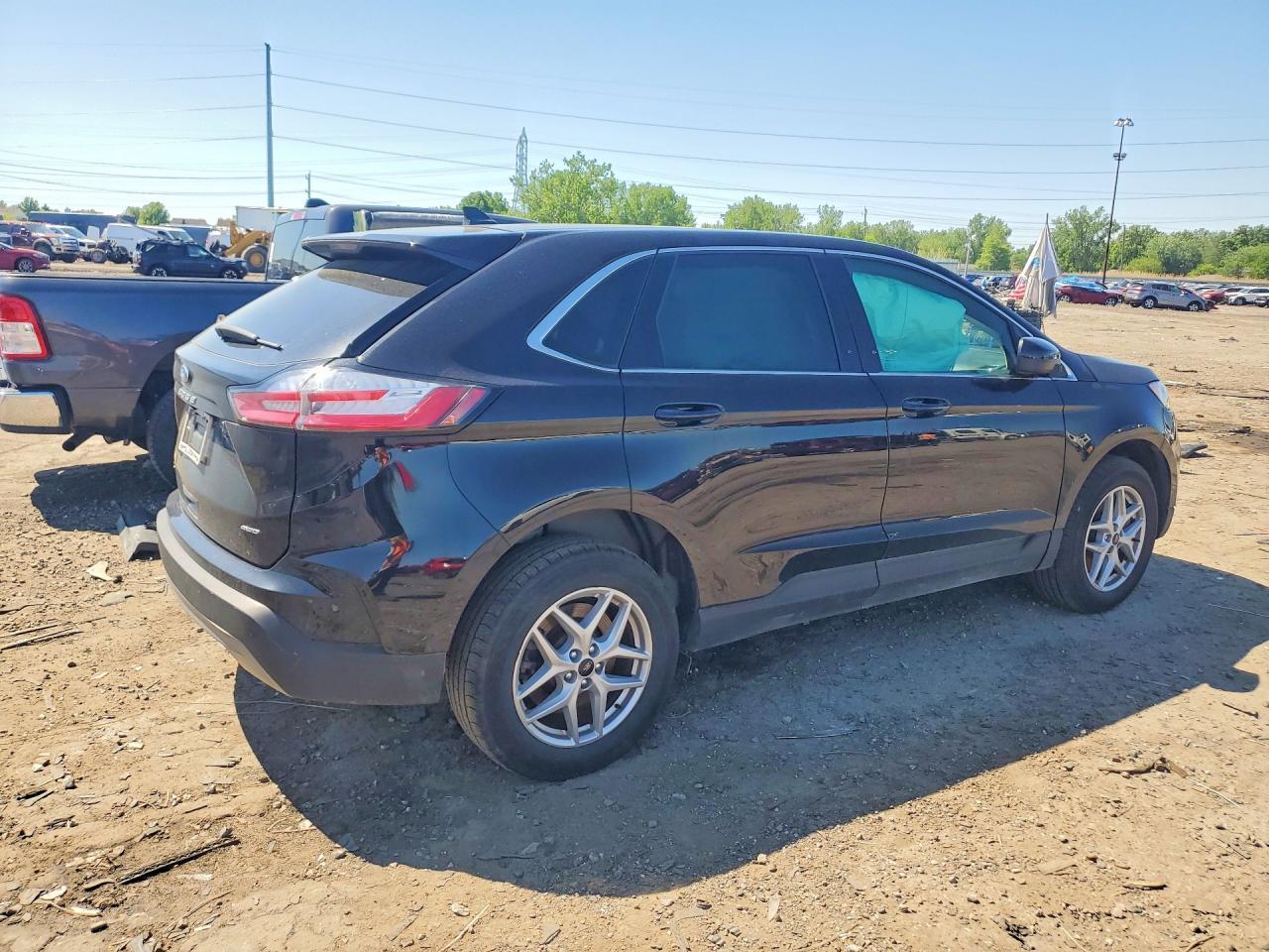2024 Ford Edge Sel - Image 3