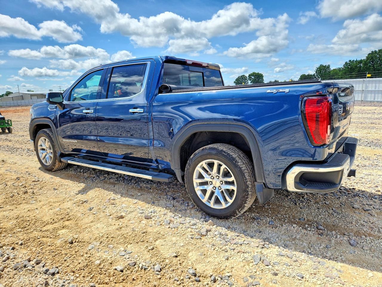 2021 GMC Sierra K1500 Slt - Фото 2