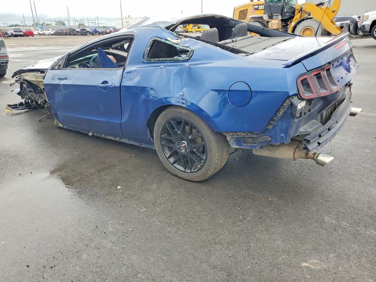 2012 Ford Mustang - Фото 2