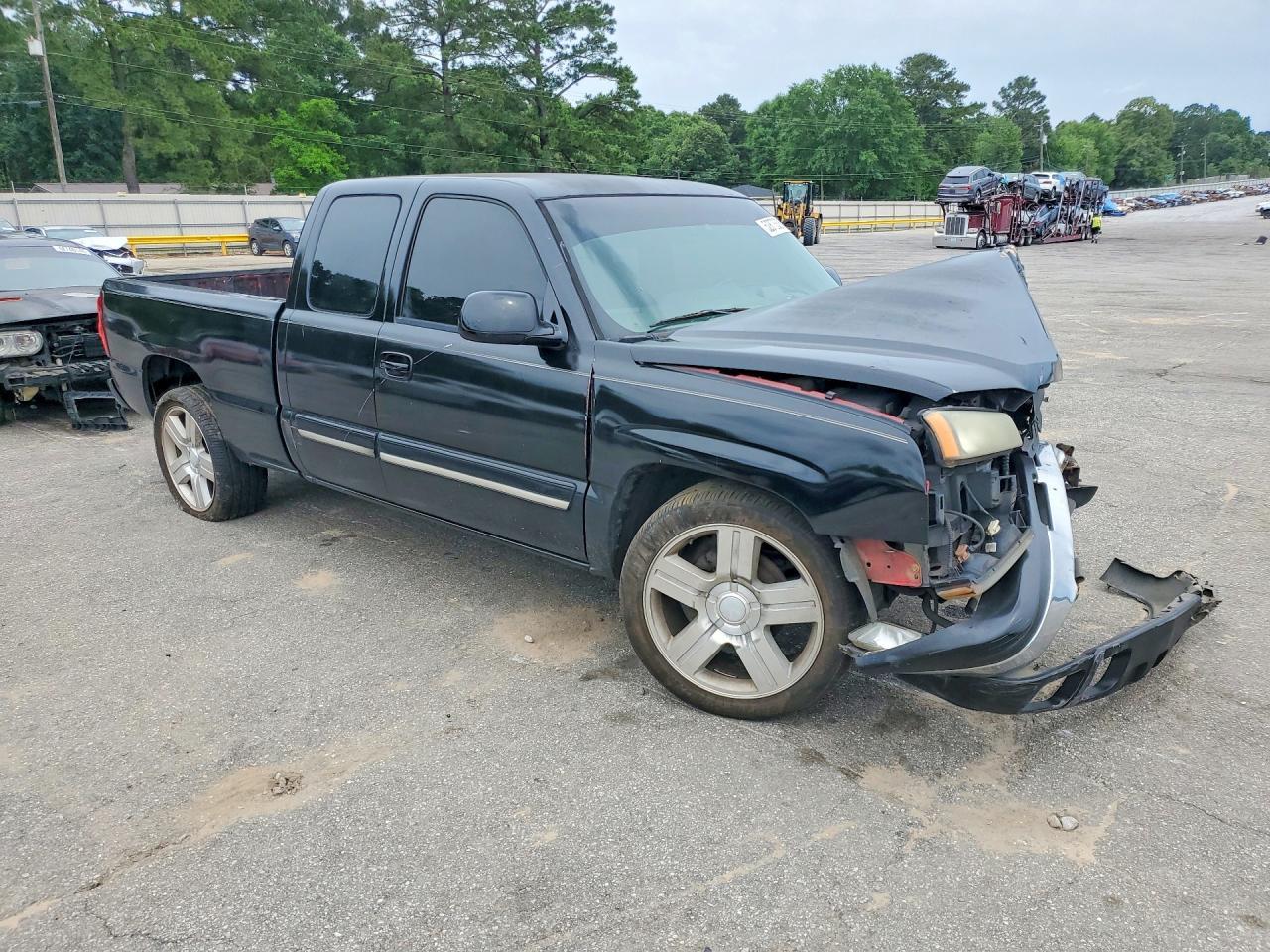 2005 Chevrolet Silverado C1500 - Image 4