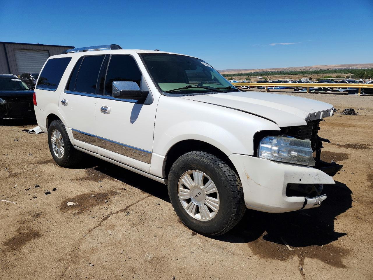 2014 Lincoln Navigator - Image 4