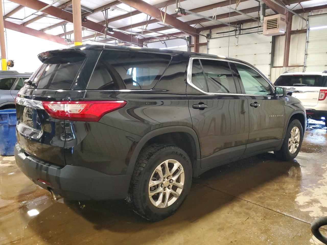 2020 Chevrolet Traverse Ls - Image 3