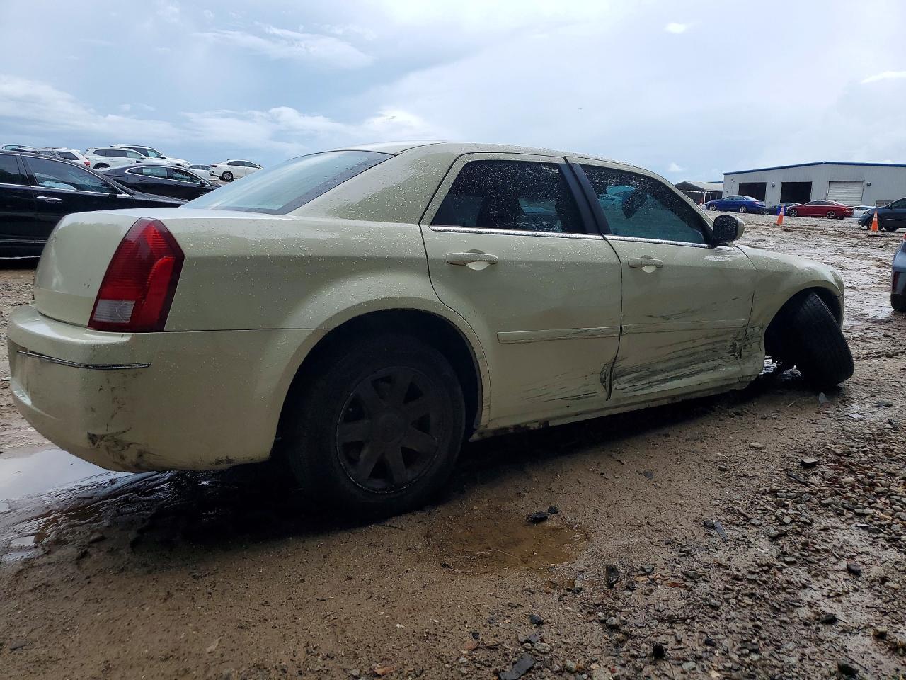 2005 Chrysler 300 Touring - Фото 3