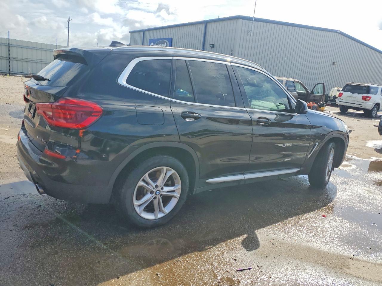 2021 BMW X3 Sdrive30I - Фото 3