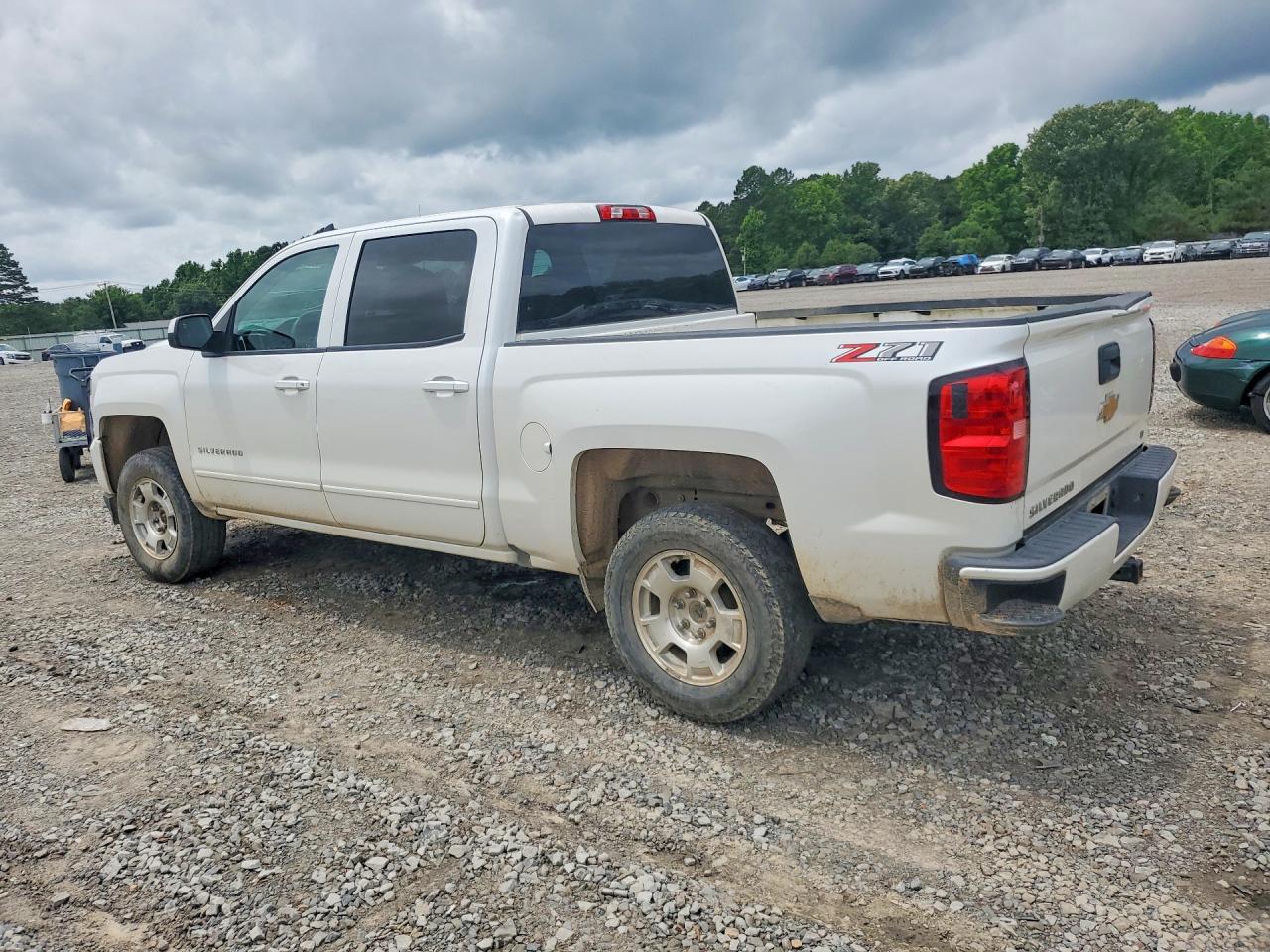 2018 Chevrolet Silverado K1500 Lt - Image 2