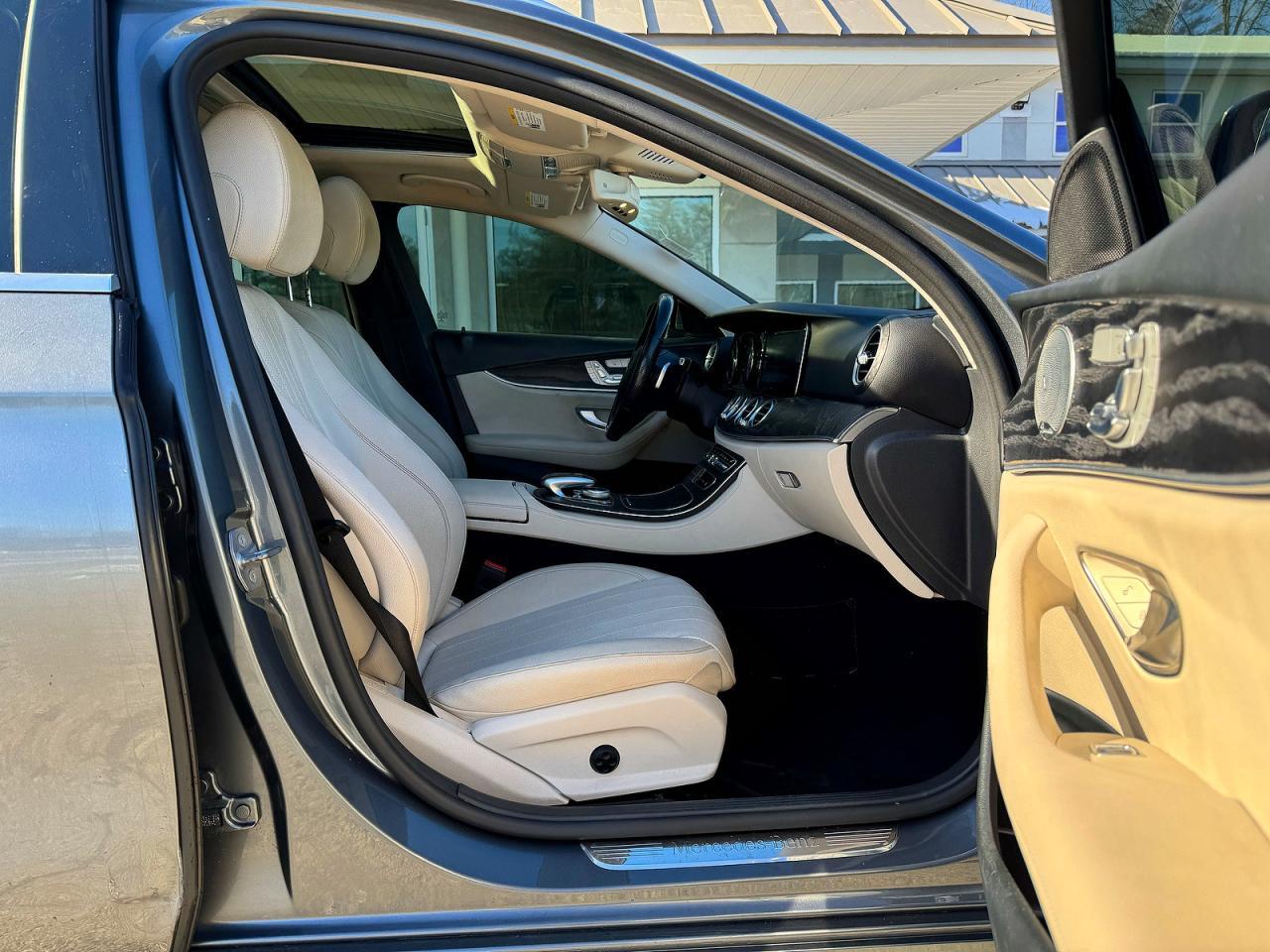 2017 Mercedes-Benz E 400 4Matic - Image 5