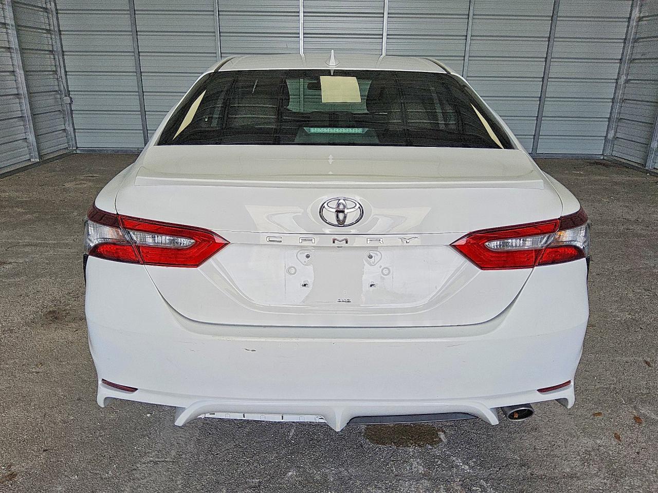 2019 Toyota Camry Se - Image 6