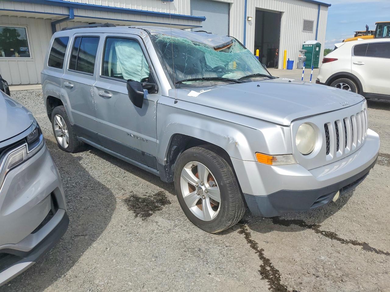 2013 Jeep Patriot Latitude - Image 4