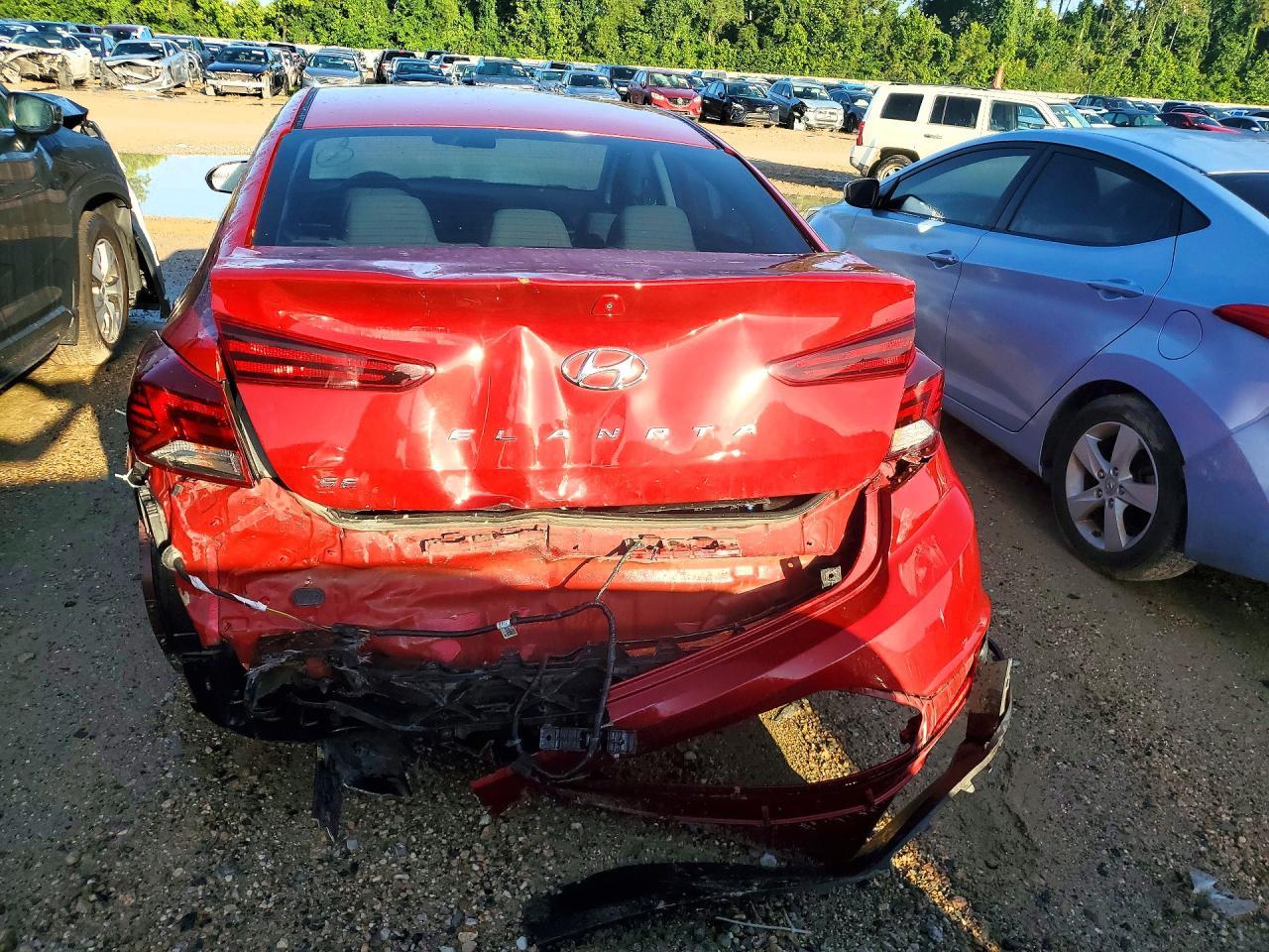 2019 Hyundai Elantra Se - Фото 6