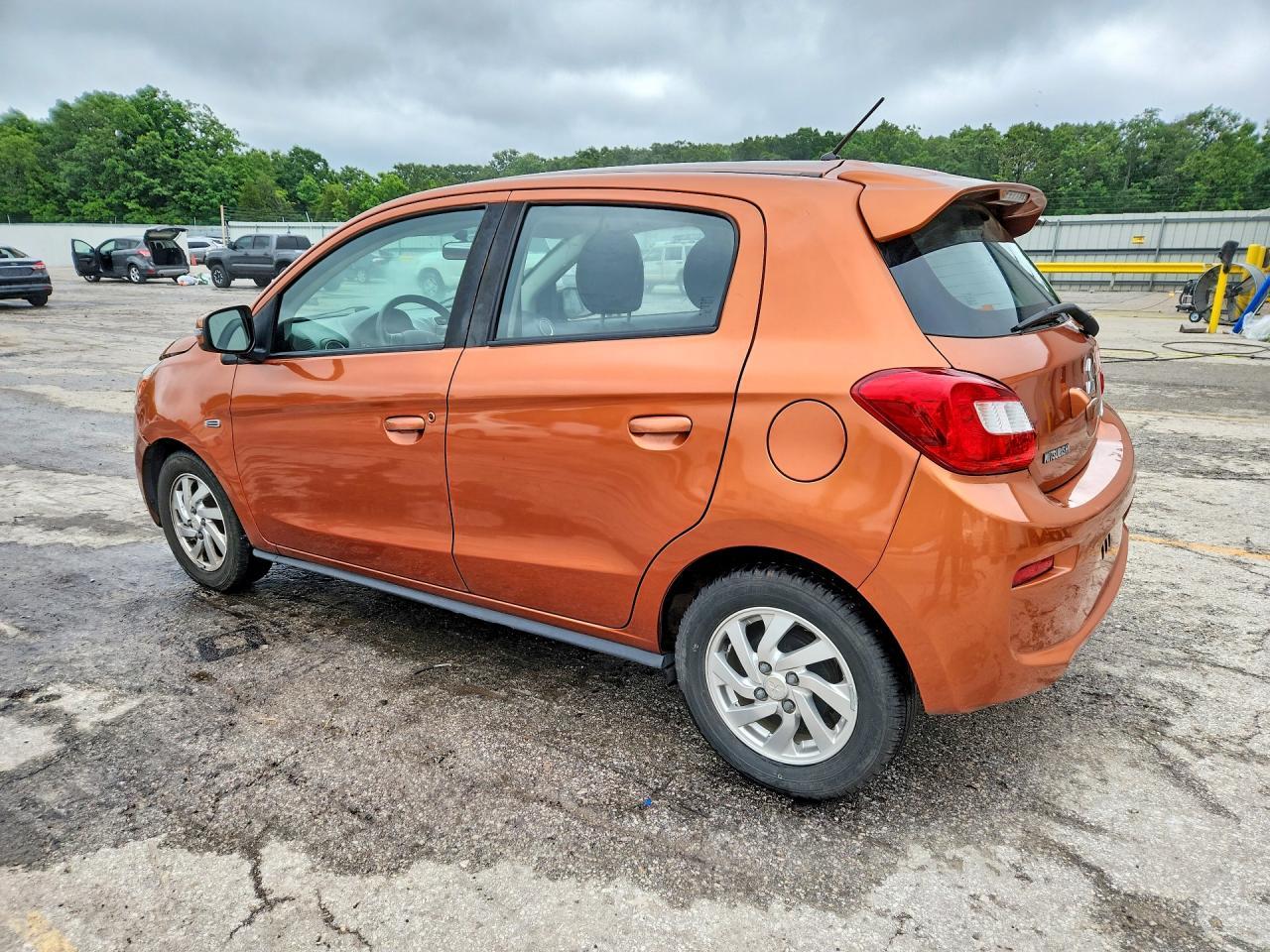 2018 Mitsubishi Mirage Se - Image 2