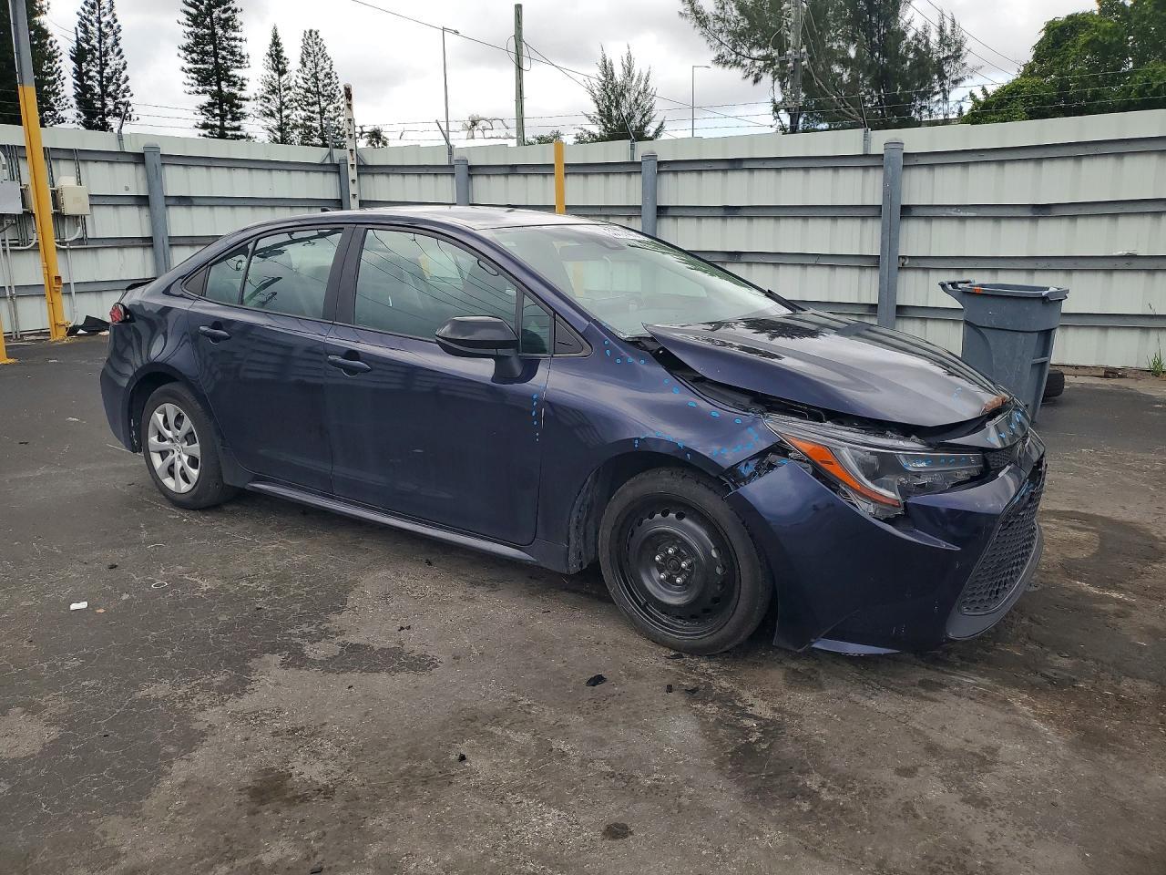 2022 Toyota Corolla Le - Image 4