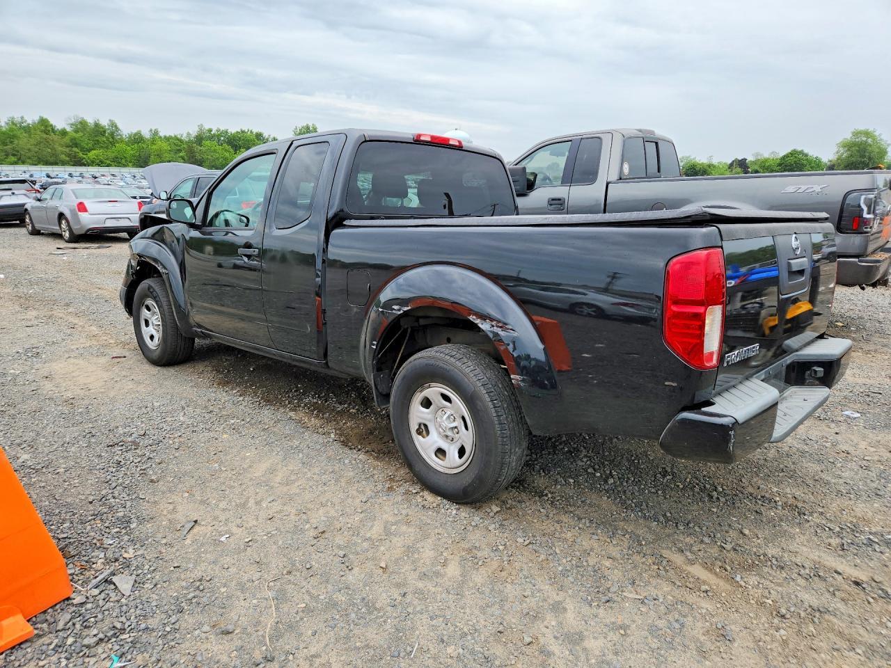 2017 Nissan Frontier S - Фото 2