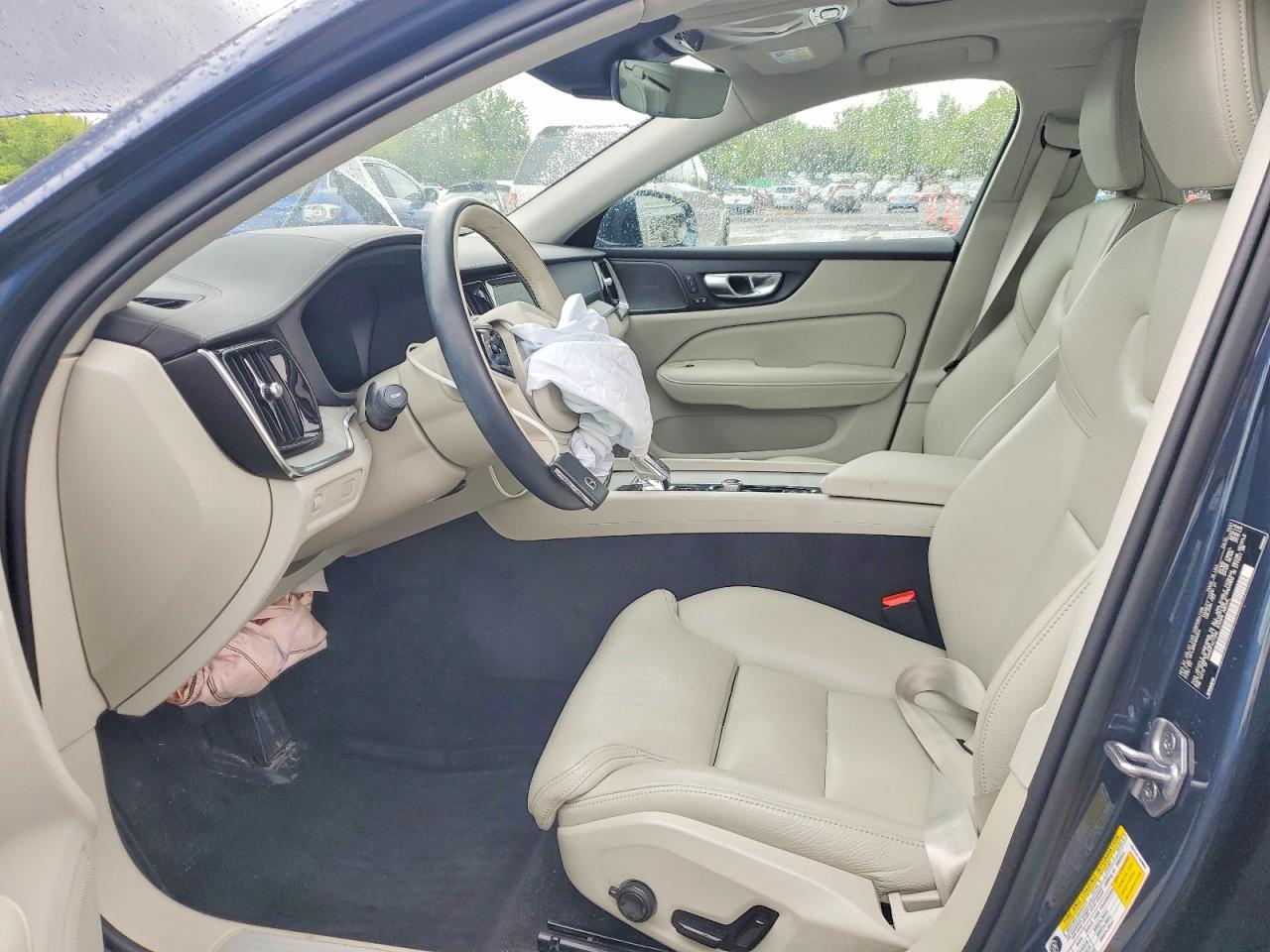 2022 Volvo S60 B5 Inscription - Image 7