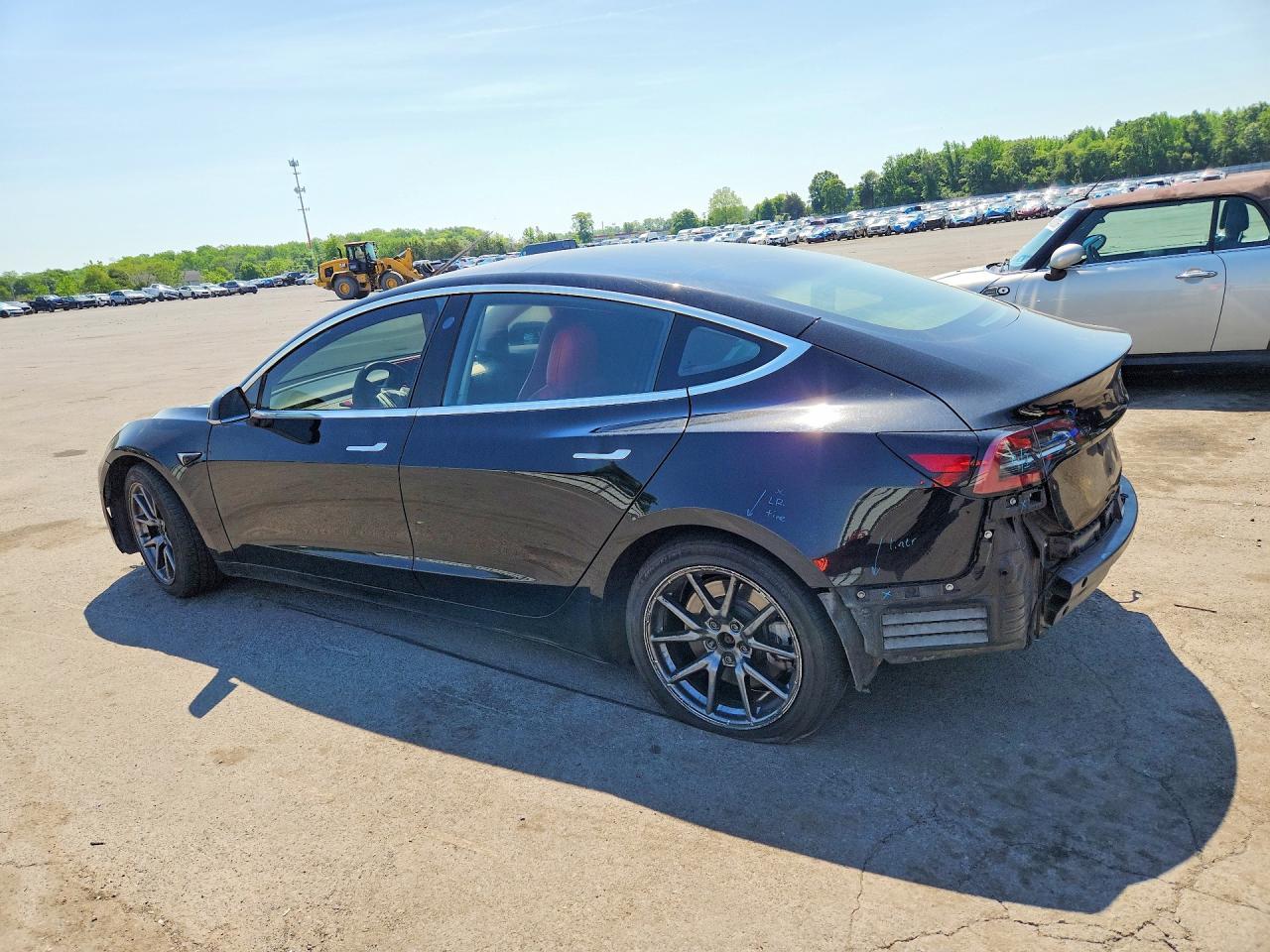 2018 Tesla Model 3 - Image 2