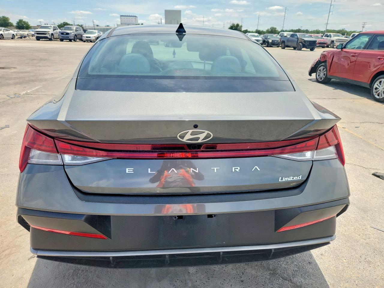 2025 Hyundai Elantra Limited - Image 6