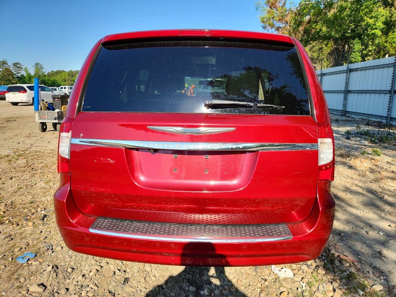 2013 Chrysler Town & Country Touring - Фото 6