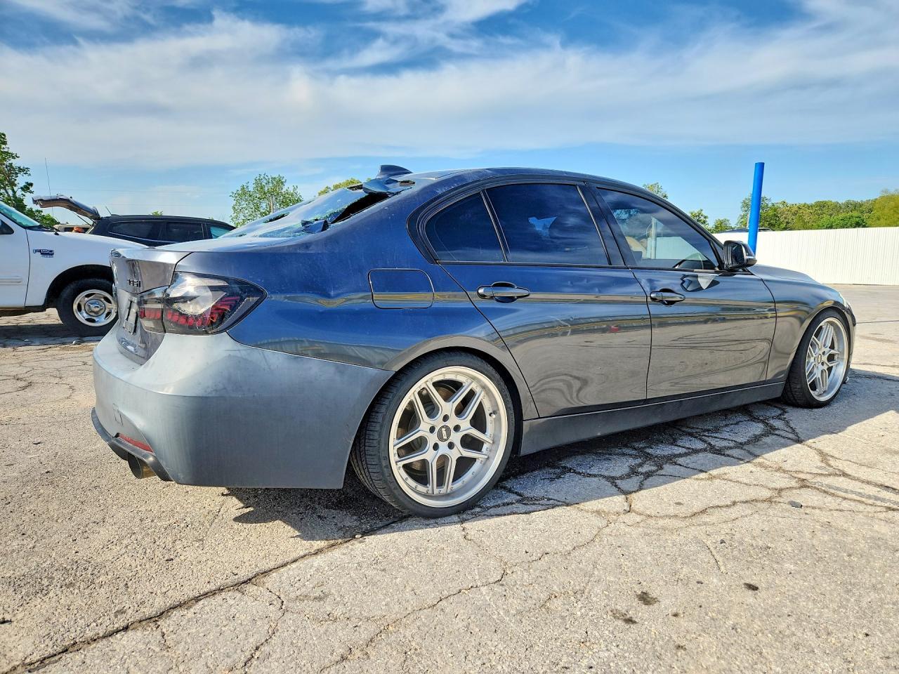 2013 BMW 335 I - Image 3