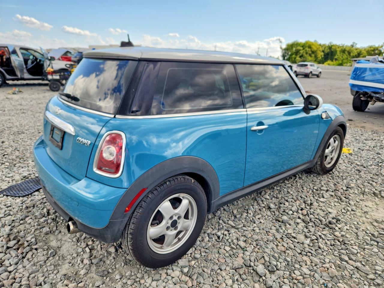 2010 Mini Cooper - Image 3