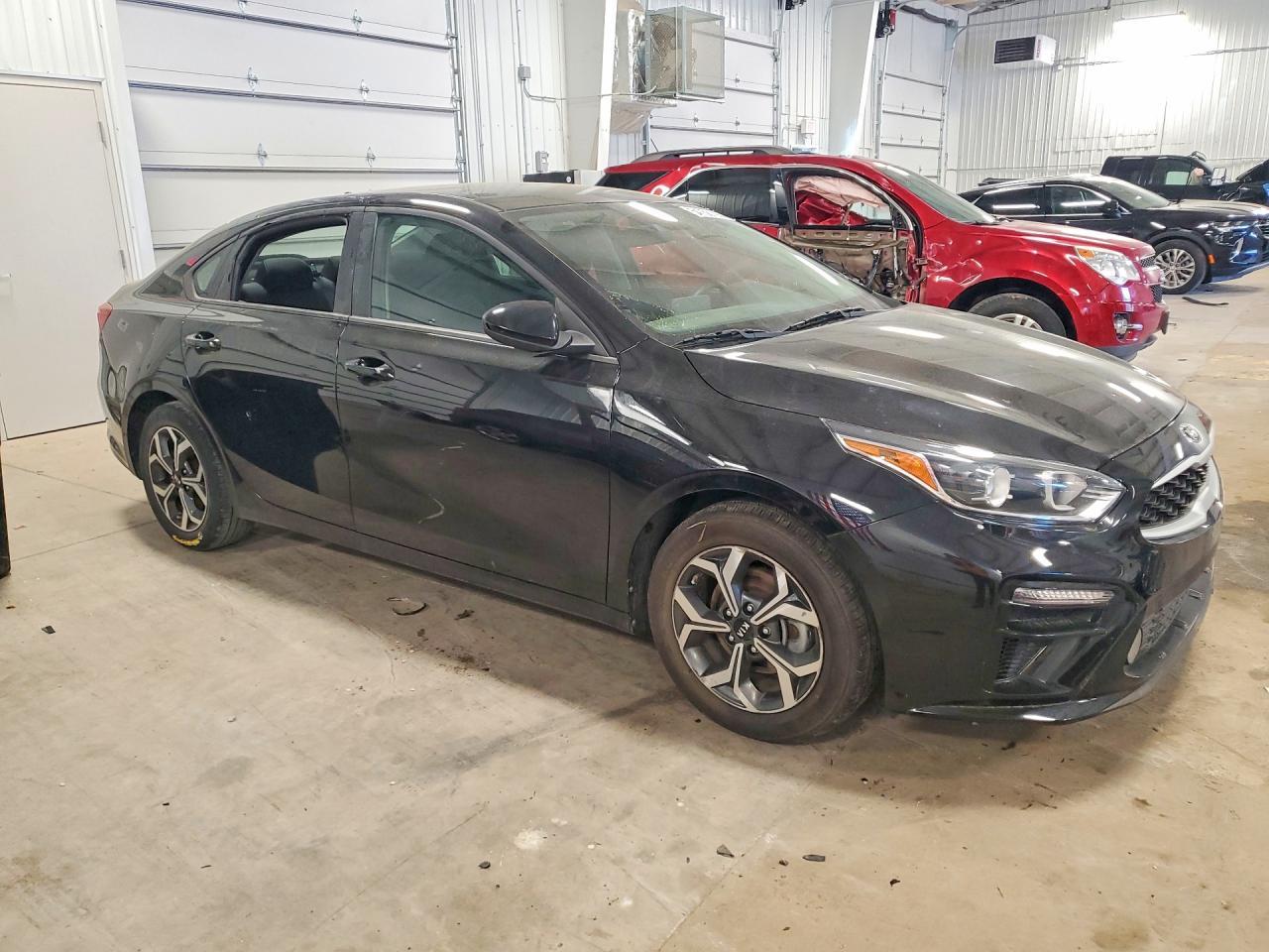2019 Kia Forte Lxs - Фото 4