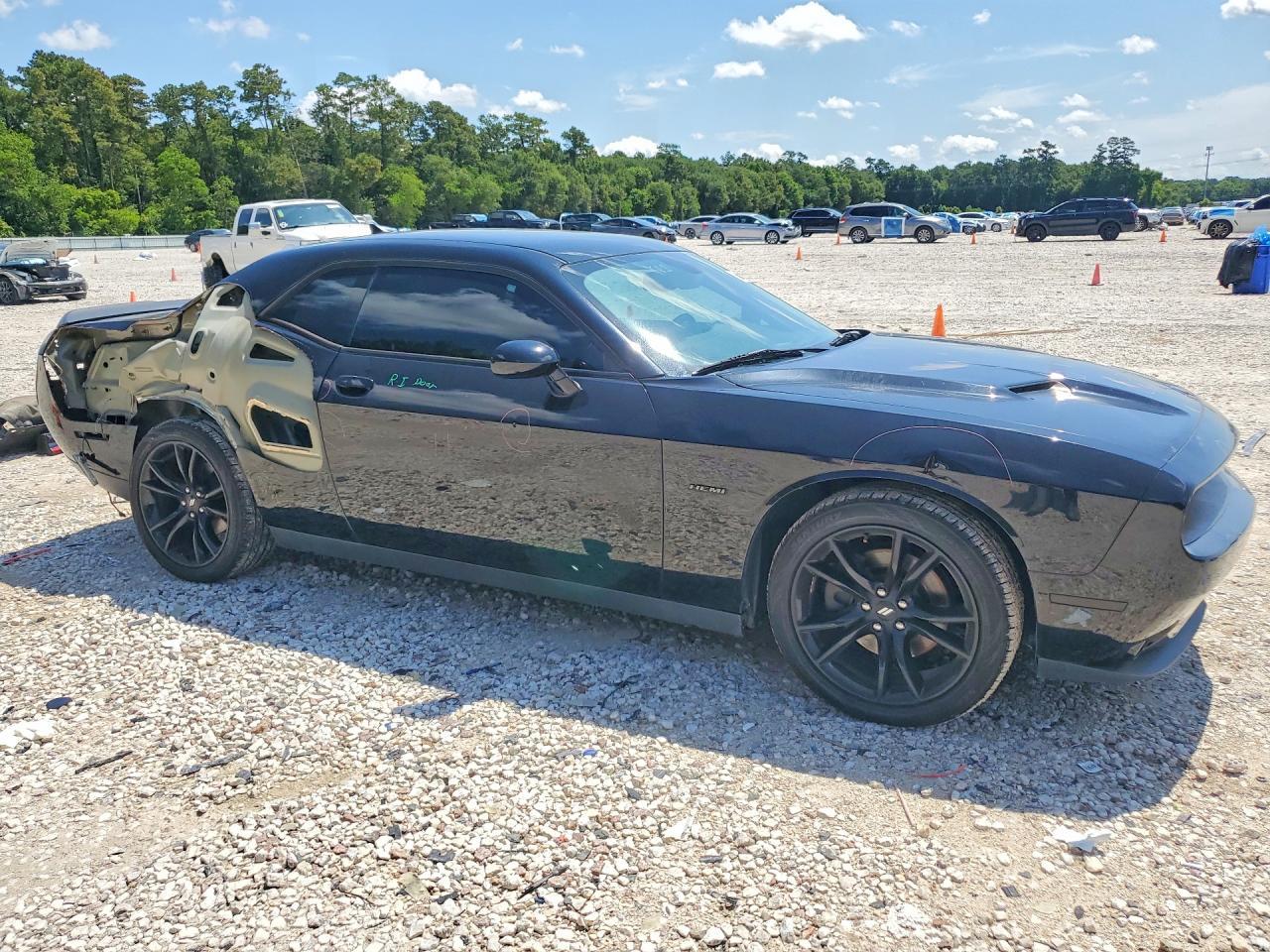 2018 Dodge Challenger R - Image 4