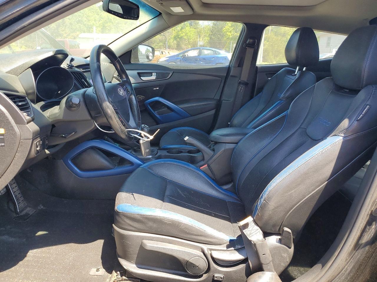 2013 Hyundai Veloster Base - Фото 7