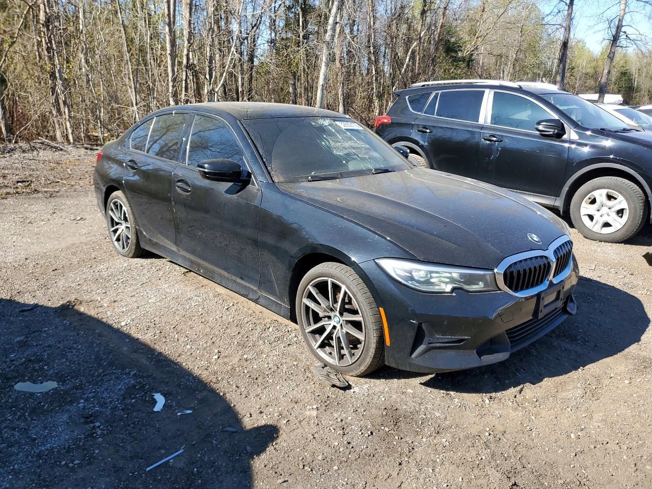 2021 BMW 330Xi - Фото 4