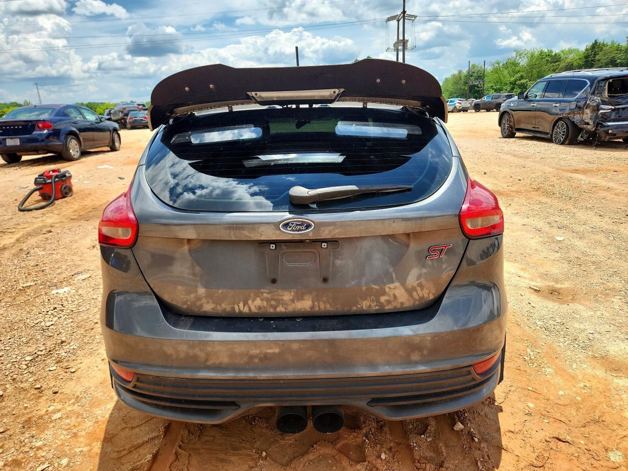 2018 Ford Focus St - Image 6