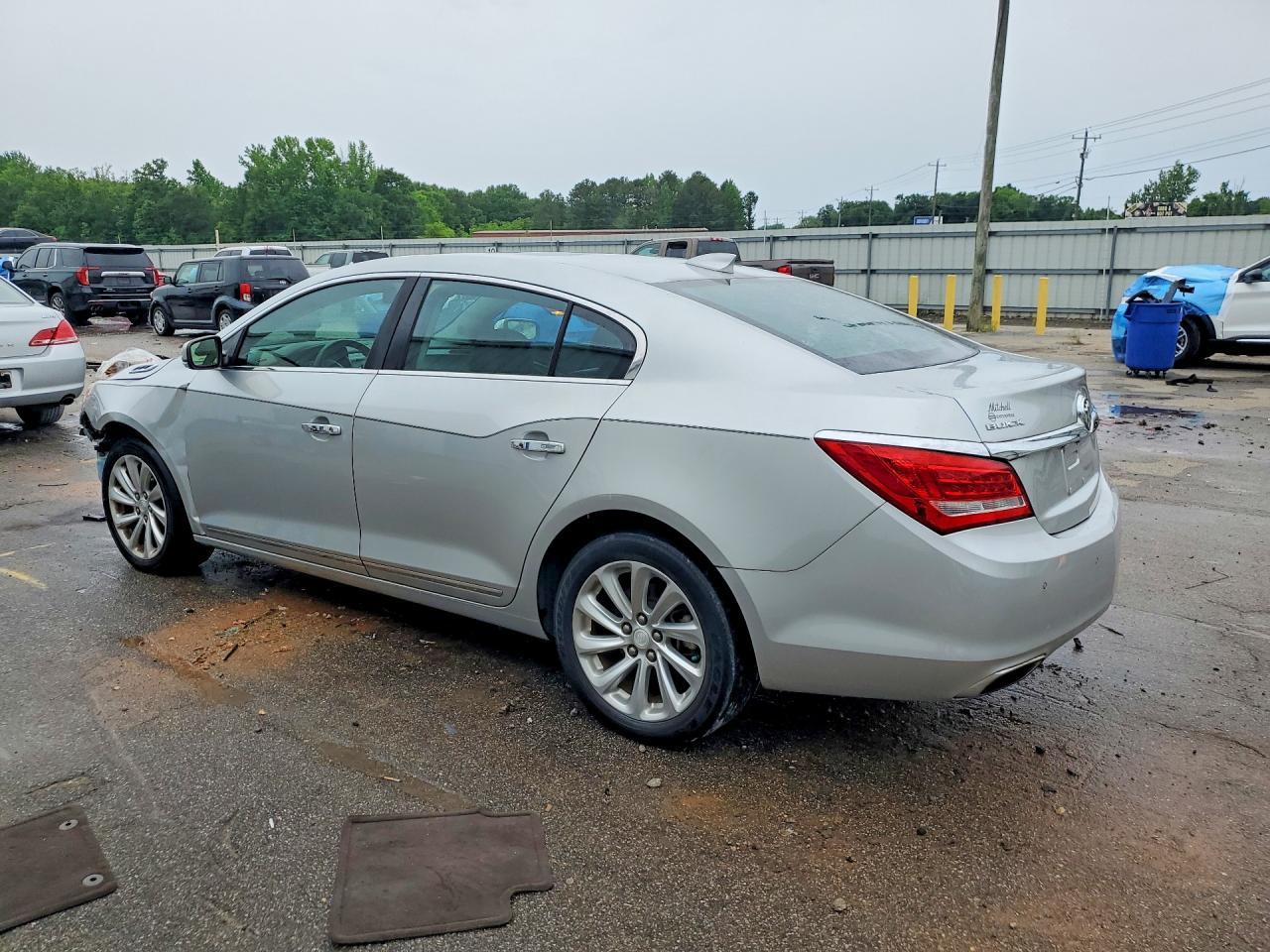 2016 Buick Lacrosse - Image 2