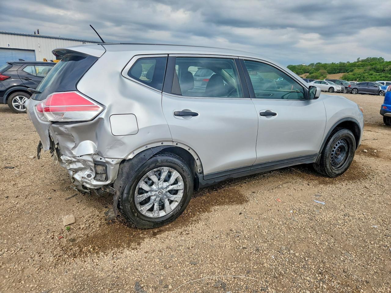 2016 Nissan Rogue - Фото 3