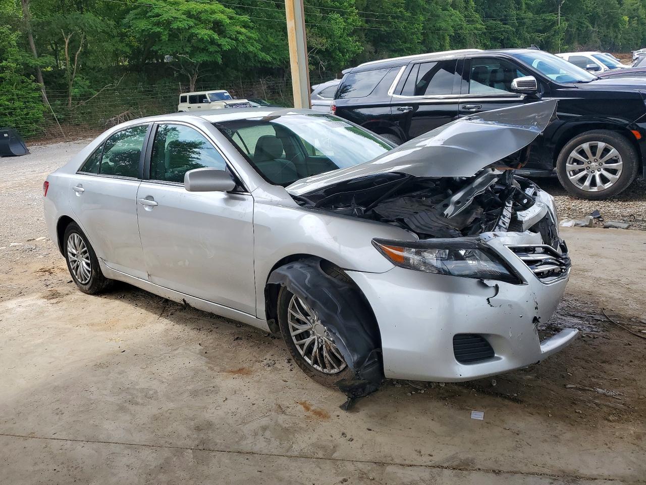 2010 Toyota Camry Le - Фото 4