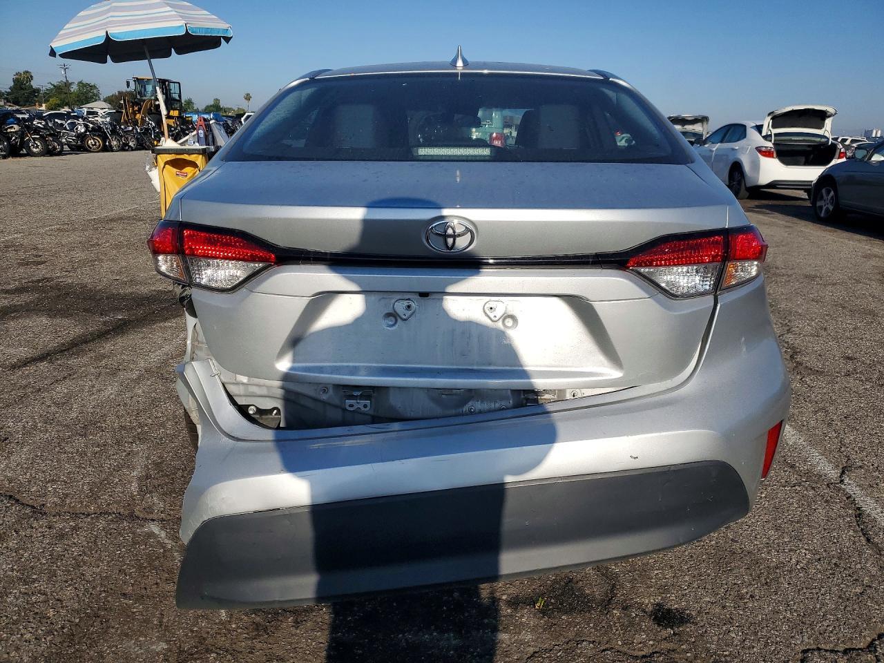 2025 Toyota Corolla Le - Image 6