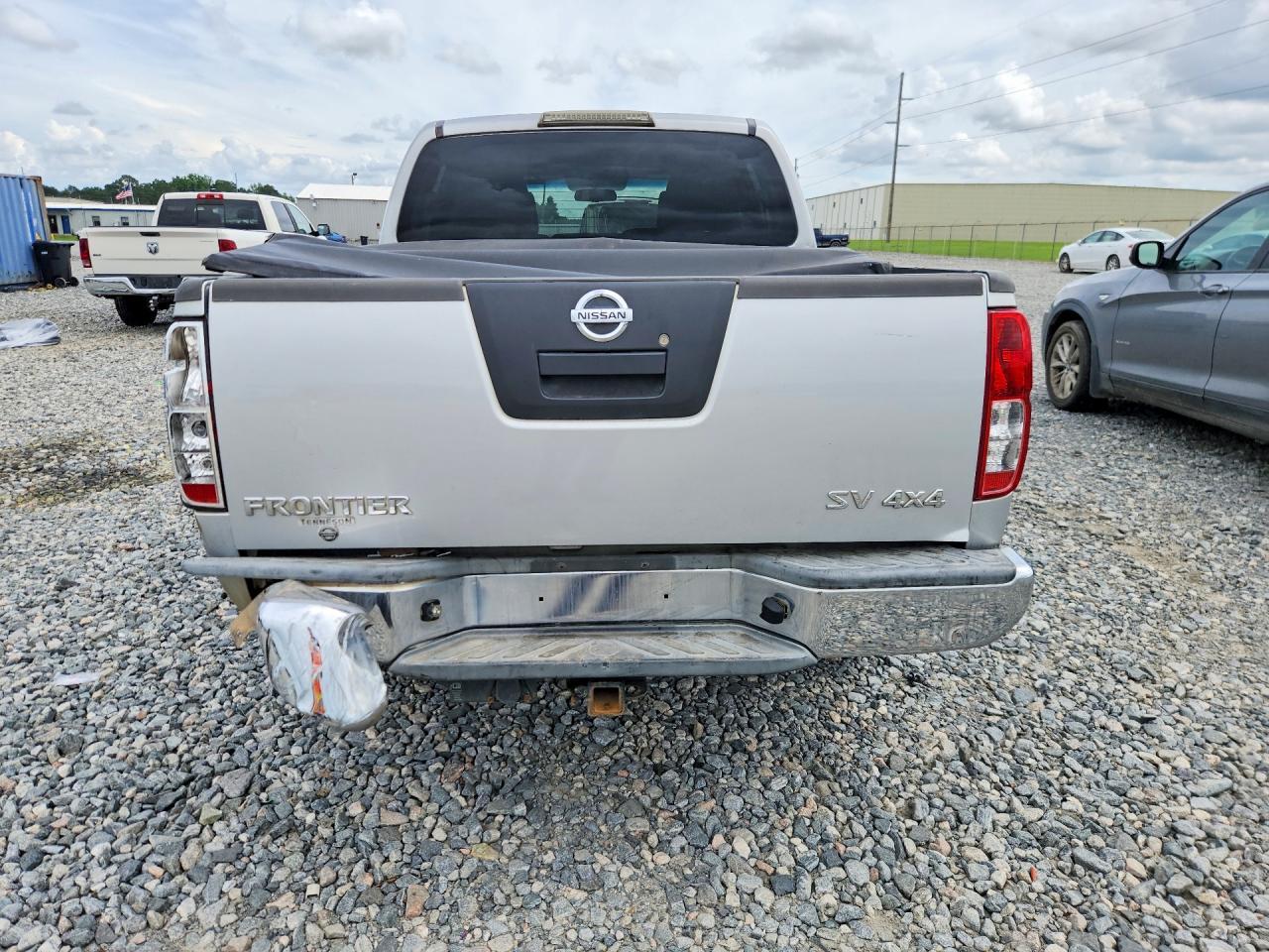 2011 Nissan Frontier S - Фото 6
