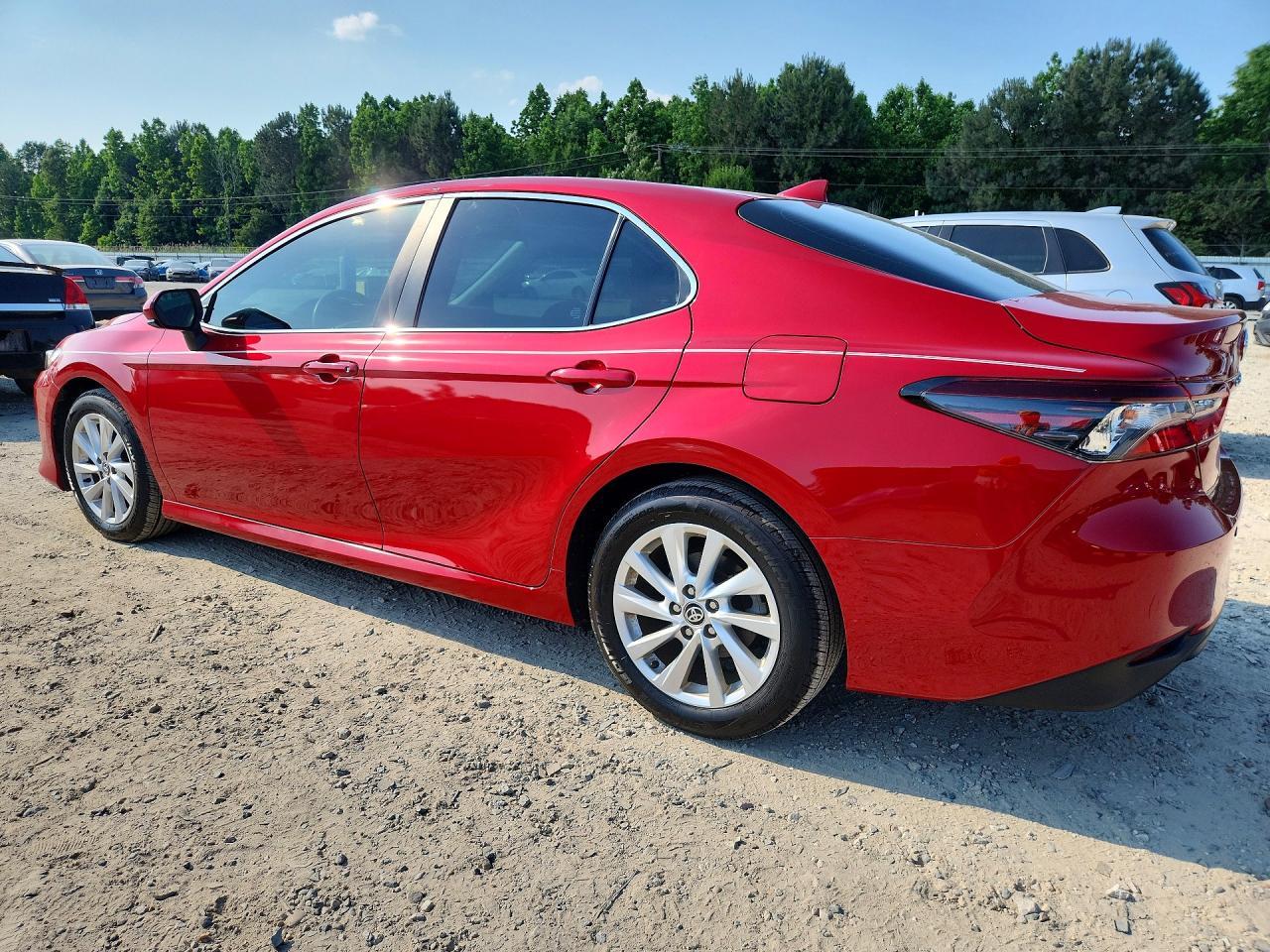 2024 Toyota Camry Le - Фото 2