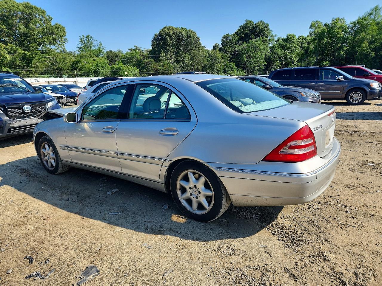 2004 Mercedes-Benz Agriculture And Farm Equipment - Image 2